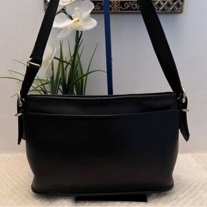 🩷 Coach Equestrian Vintage 💚
Black Leather
Handbag 9802🩷💚🩷
made USA